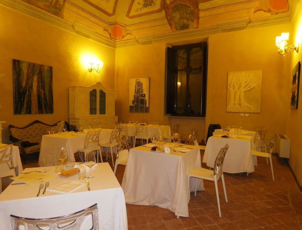 Hotel Relais Palazzo Paleologi Sec.xiv 4*