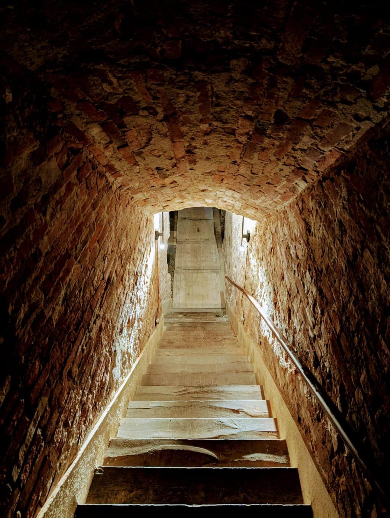 Relais Palazzo Paleologi Sec.xiv Hotel Lu (Piedmont)