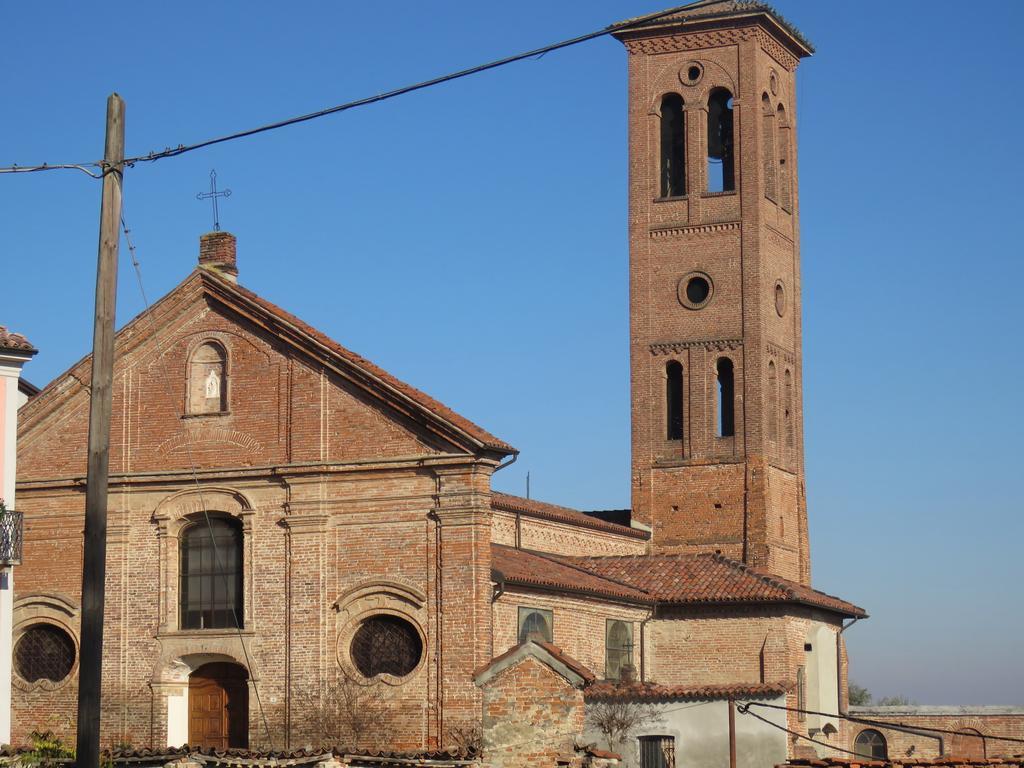Hotel Relais Palazzo Paleologi Sec.xiv Lu (Piedmont)