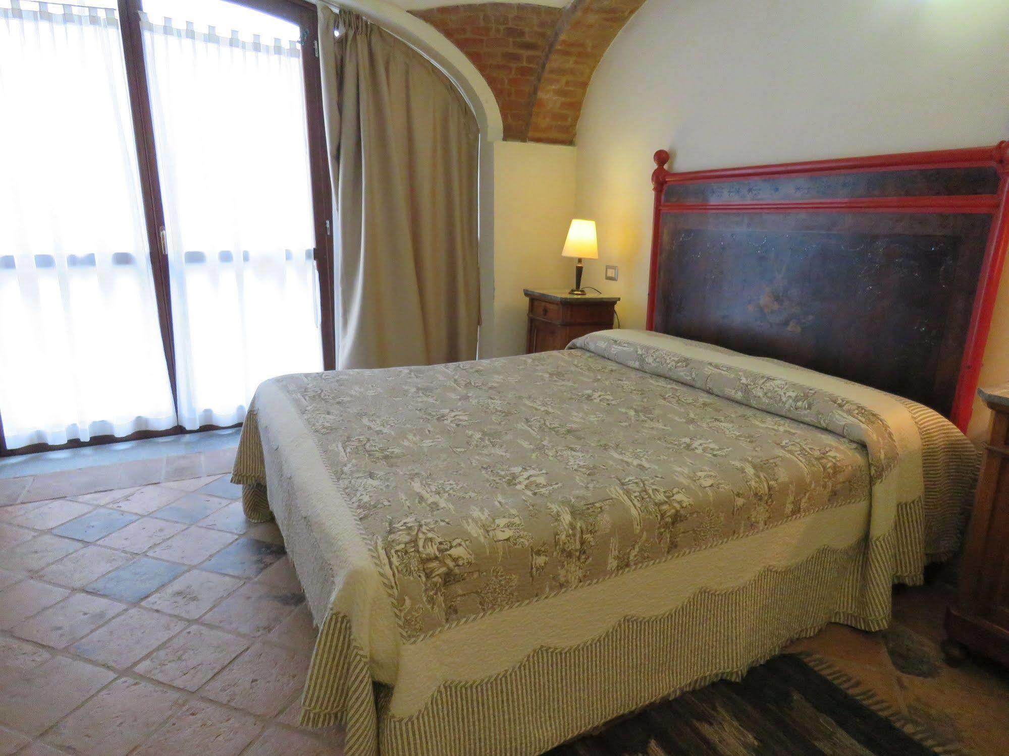 Hotel Relais Palazzo Paleologi Sec.xiv 4*