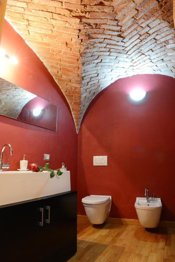Relais Palazzo Paleologi Sec.xiv Lu (Piedmont)
